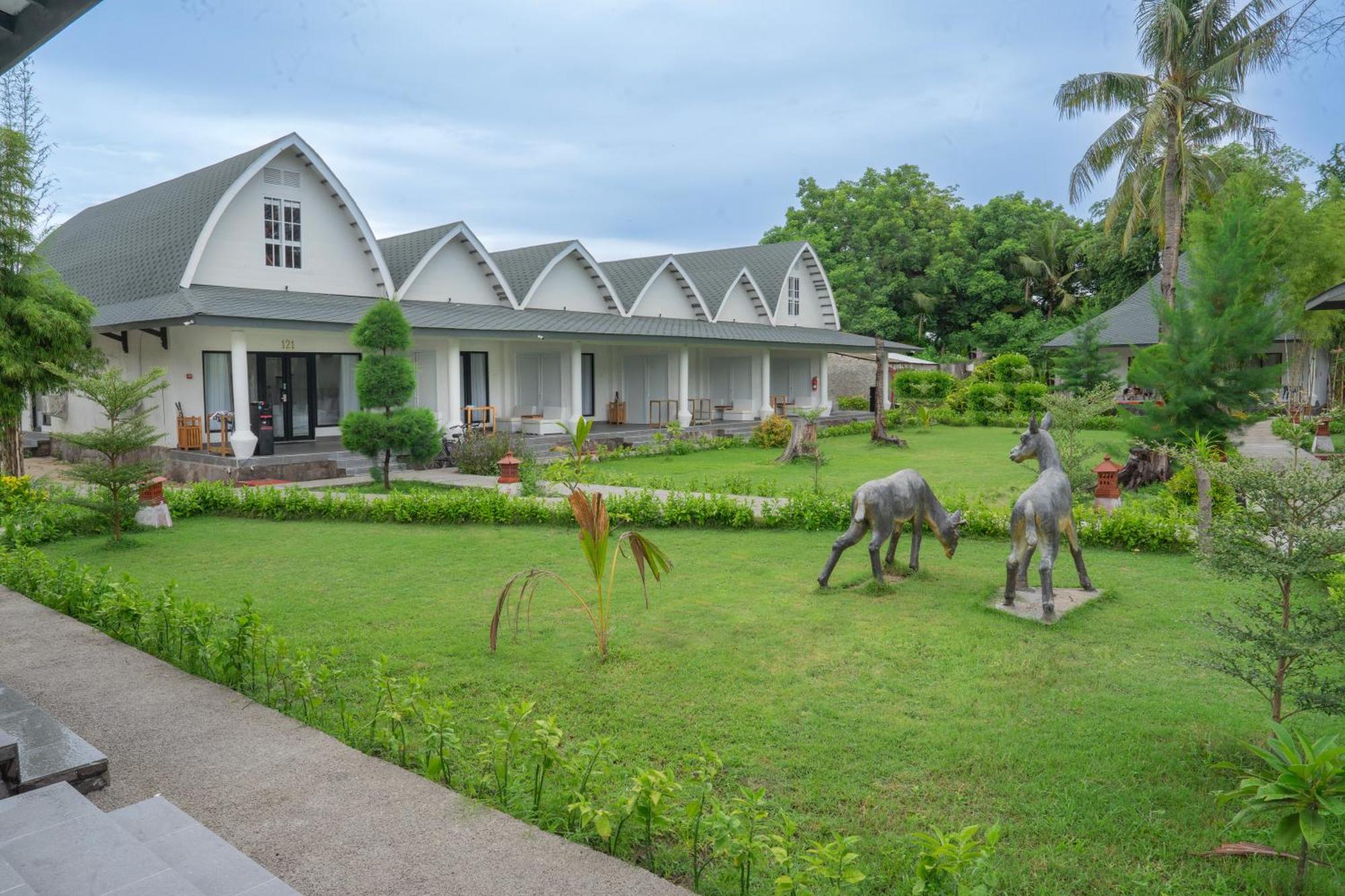 Jambuluwuk Oceano Resort 5*