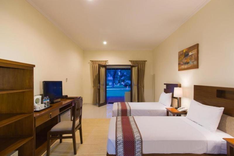 Jambuluwuk Oceano Resort